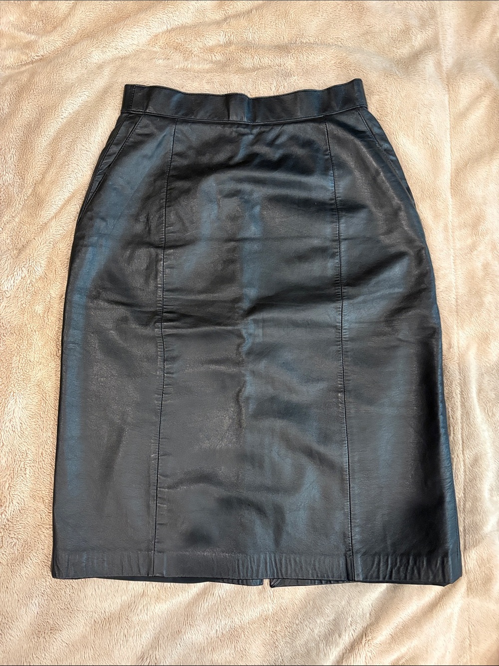Vintage Wilsons Leather Black Leather Midi Pencil Skirt - Sz 8 see measurements